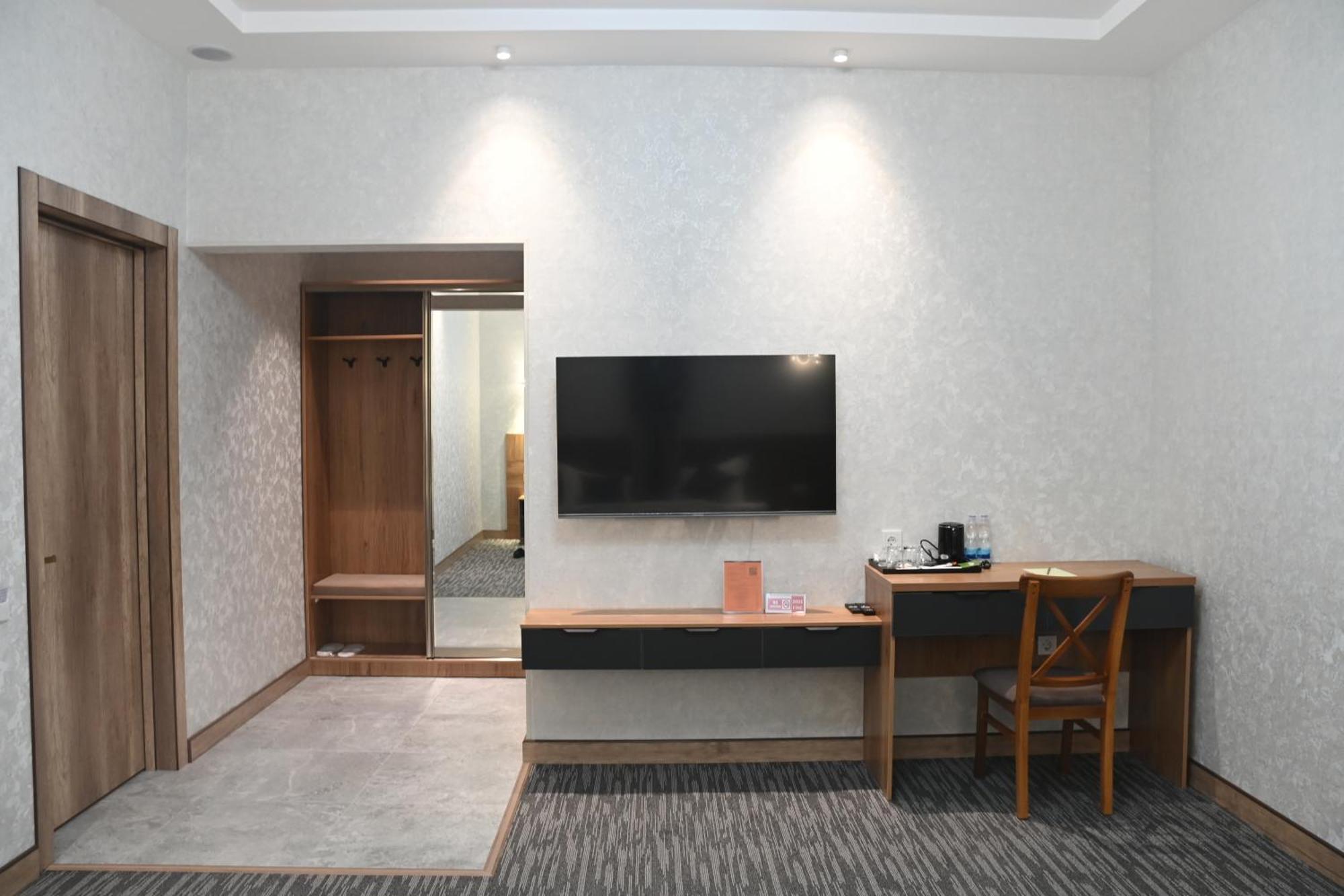 My Status Hotel Tashkent Esterno foto