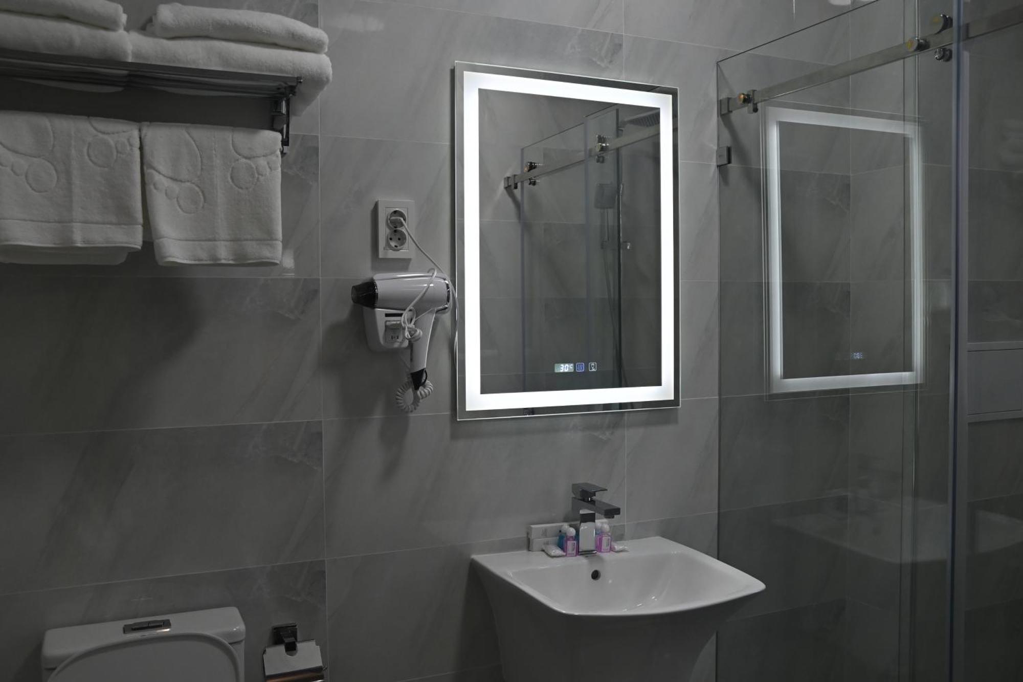 My Status Hotel Tashkent Esterno foto